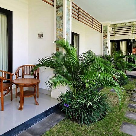 Indah Homestay Seminyak Exterior foto
