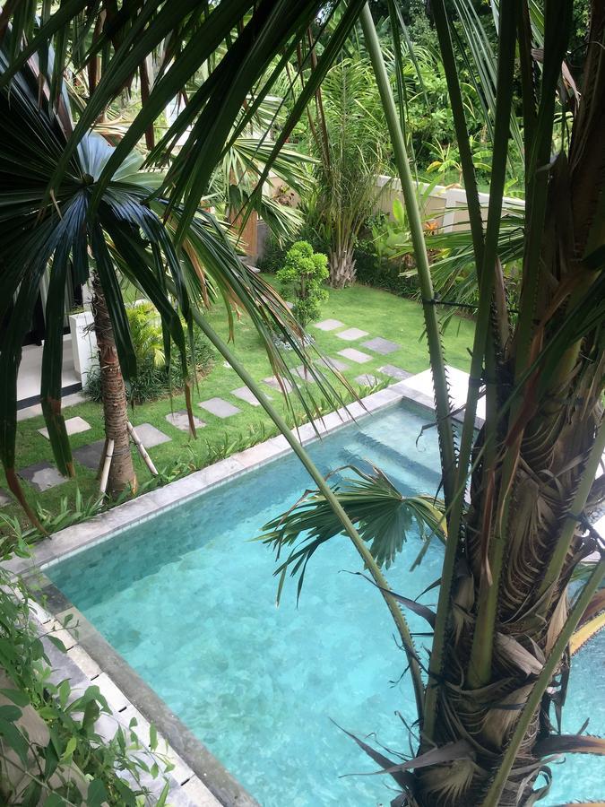 Indah Homestay Seminyak Exterior foto
