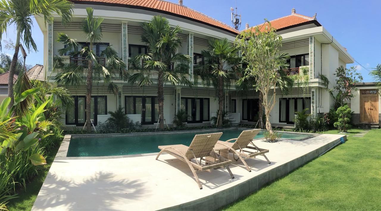 Indah Homestay Seminyak Exterior foto
