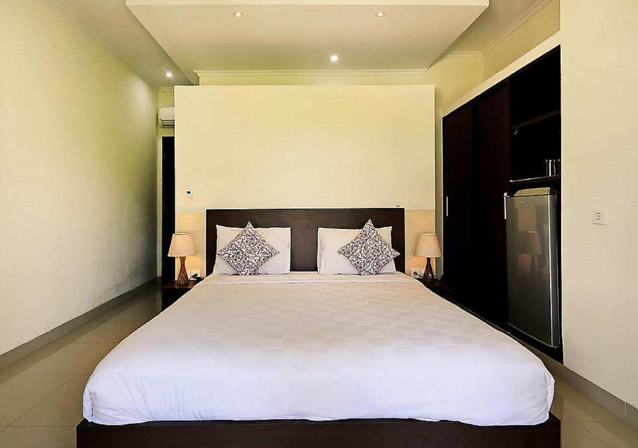 Indah Homestay Seminyak Exterior foto